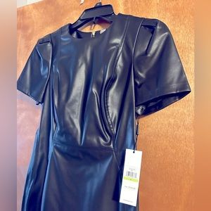 Calvin Klein knee-dress short sleeve, double layered gold, zipper in the back